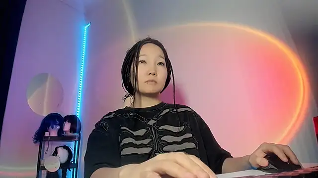 himeros goddess online show from 22, 2, 2025