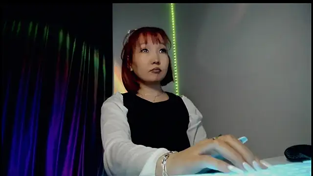 himeros goddess online show from 10, 10, 2025