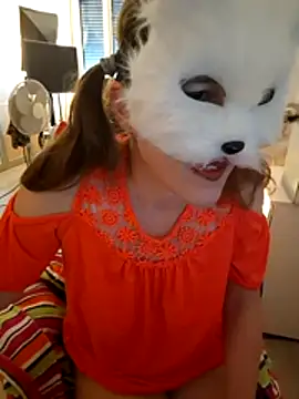 Hexe12346 online show from 10, 4, 2026