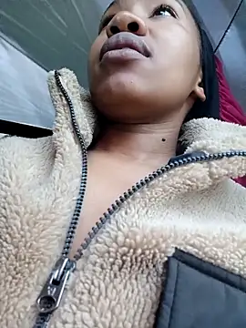 Snapshot of CocoSexyBabe chatting on 18, 2, 2025 CocoSexyBabe online show from 18, 2, 2025