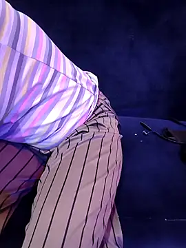 kaveerpooja947 online show from 19, 4, 2026