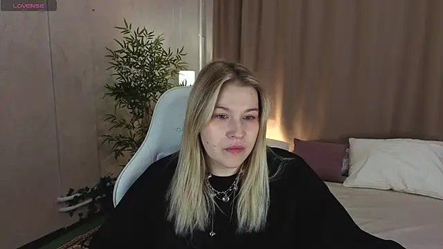 Colleen Blake online show from 7, 4, 2026