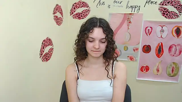 Snapshot of _SusieSu_ chatting on 28, 2, 2025 SusieSu online show from 28, 2, 2025