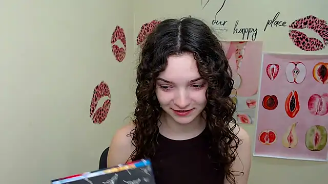 Snapshot of _SusieSu_ chatting on 6, 3, 2025 SusieSu online show from 6, 3, 2025