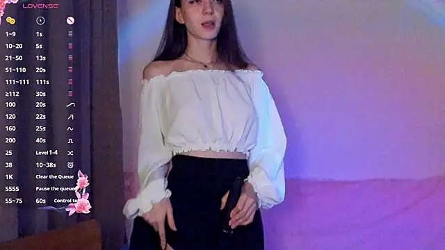 EvaBradley online show from 3, 10, 2025