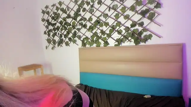 Snapshot of Cloe_five chatting on 23, 12, 2024 Cloe five online show from 23, 12, 2024