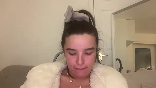 maisiesmithx online show from 22, 1, 2025