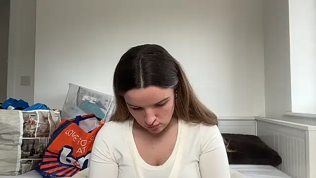 maisiesmithx online show from 10, 4, 2026