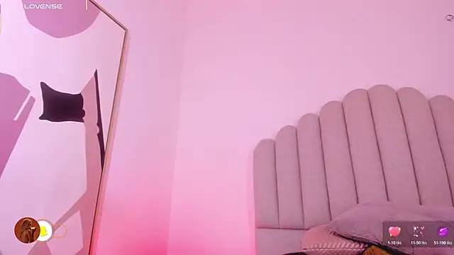 Snapshot of Nikki_Angel_ chatting on 22, 2, 2026 Nikki Angel online show from 22, 2, 2026