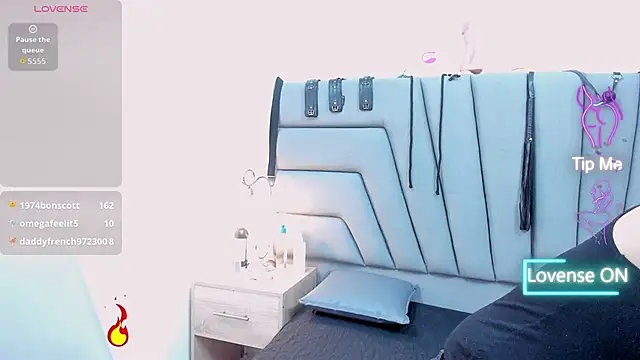 Snapshot of Vale_n_Matt chatting on 9, 10, 2025 Vale n Matt online show from 9, 10, 2025