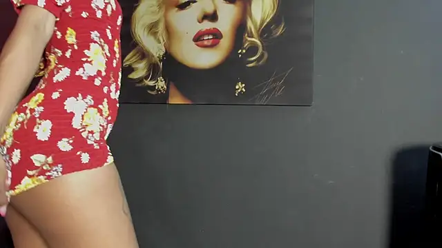 YayaHilton online show from 23, 9, 2025