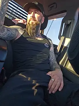Snapshot of Beardedtattood chatting on 27, 6, 2026 Beardedtattood online show from 27, 6, 2026
