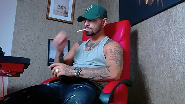 Snapshot of NigelBoydXXX chatting on 21, 12, 2024 NigelBoydXXX online show from 21, 12, 2024