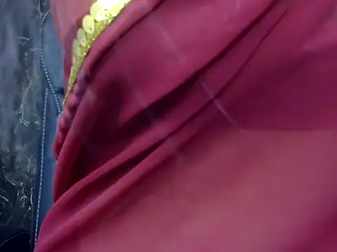 MAAYRA 09 online show from 4, 3, 2025