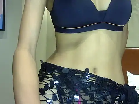 MAAYRA 09 online show from 25, 6, 2026