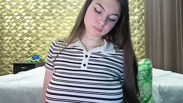 emonyashka  online show from 17, 4, 2026