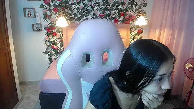 NathaliaSweet 11 online show from 4, 1, 2025