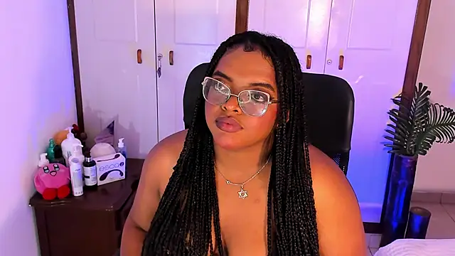 Snapshot of conielaurenth chatting on 20, 9, 2025 conielaurenth online show from 20, 9, 2025