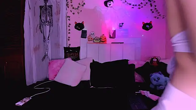 gabyye capprins online show from 29, 10, 2025