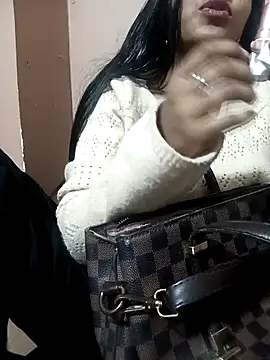 Snapshot of Sania-Love chatting on 4, 1, 2025 Sania-Love online show from 4, 1, 2025