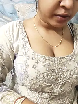 Snapshot of Sania-Love chatting on 28, 4, 2026 Sania-Love online show from 28, 4, 2026