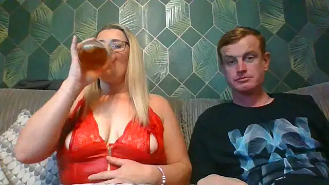 SweetXCandyX online show from 28, 11, 2025