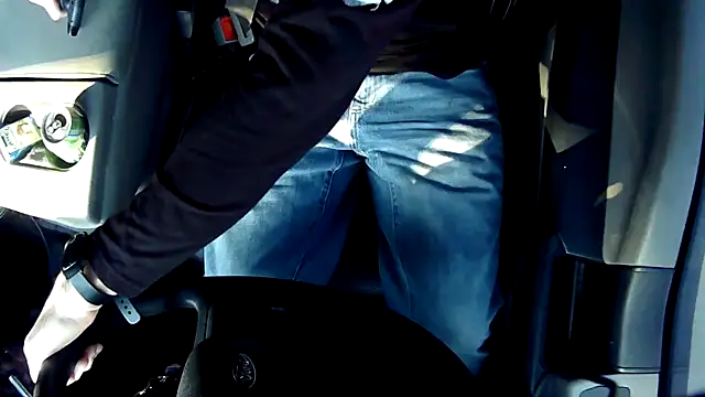 Spunwhiteboy1992 online show from 11, 10, 2025