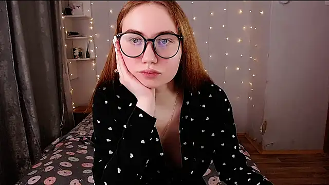 Snapshot of Miya_Mark chatting on 4, 12, 2024 Miya Mark online show from 4, 12, 2024