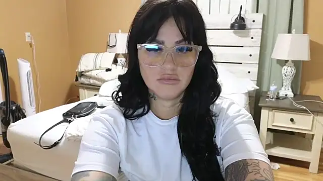 TexasTattooedHouseWife online show from 20, 10, 2025