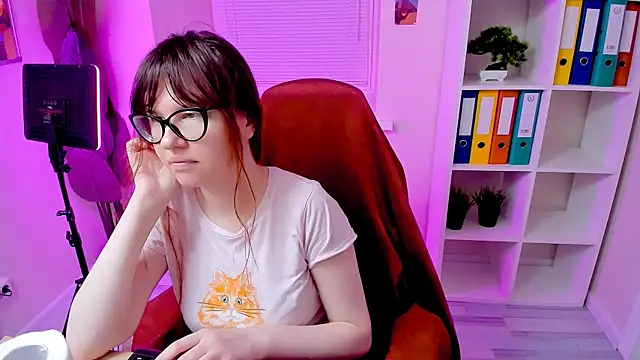 CarolGiggly online show from 25, 9, 2025