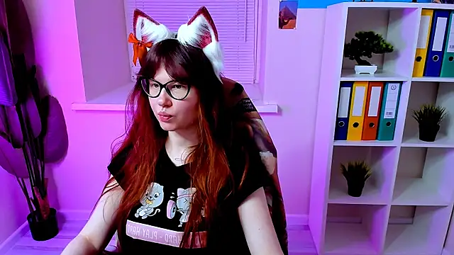 CarolGiggly online show from 11, 10, 2025