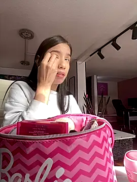 Praga Pink online show from 21, 11, 2025