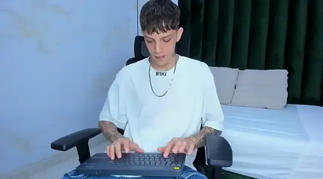 Snapshot of Adam_hard_ chatting on 5, 12, 2024 Adam hard  online show from 5, 12, 2024