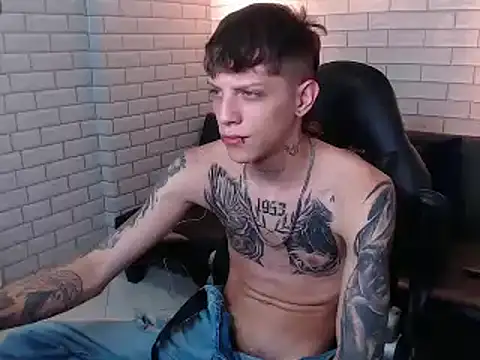 Snapshot of Adam_hard_ chatting on 7, 1, 2025 Adam hard  online show from 7, 1, 2025