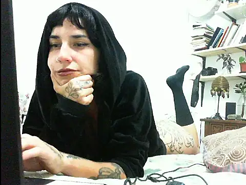 Snapshot of -cyberbruja- chatting on 28, 2, 2025 -cyberbruja- online show from 28, 2, 2025