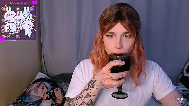 Snapshot of Alice_Hells chatting on 15, 1, 2025 Alice Hells online show from 15, 1, 2025