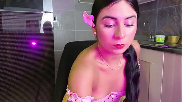 GABYTAYLOR  online show from 2, 10, 2025