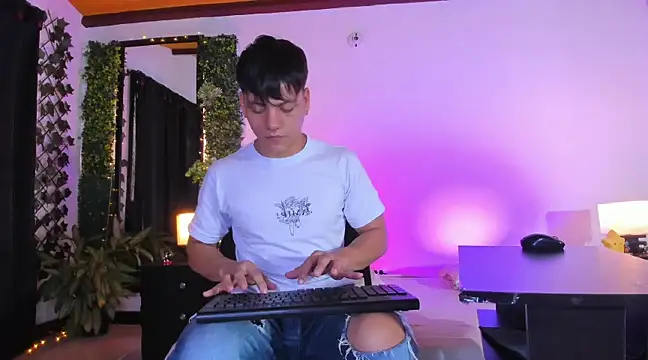 Valentino  X online show from 3, 3, 2025