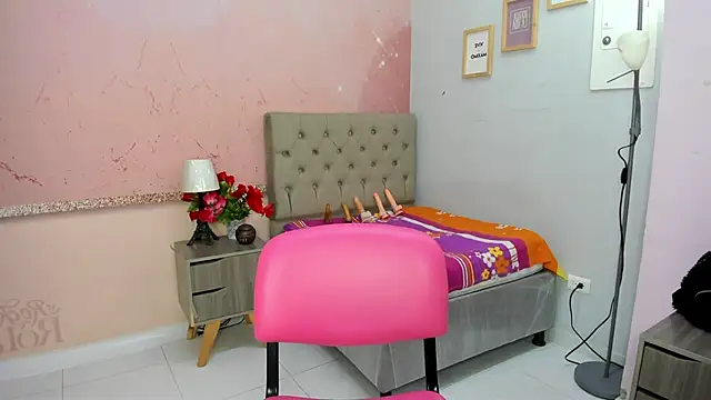 lauren rios7 online show from 19, 10, 2025