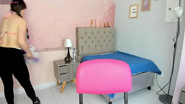 lauren rios7 online show from 5, 11, 2025