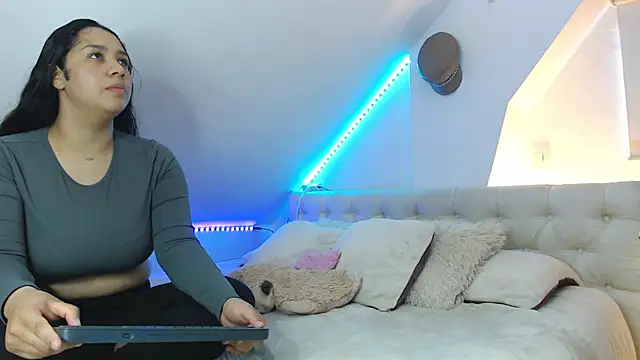 Snapshot of Scarlett_Jazmin chatting on 18, 10, 2025 Scarlett Jazmin online show from 18, 10, 2025