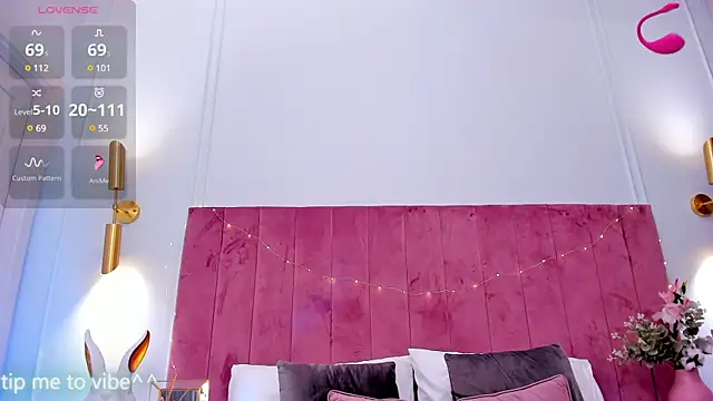 Snapshot of Mayzzie chatting on 9, 3, 2025 Mayzzie online show from 9, 3, 2025
