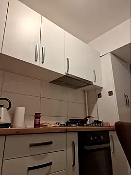 AveryWillow online show from 19, 2, 2025