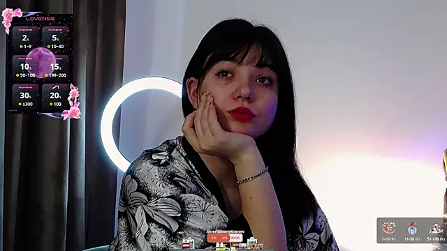 AveryWillow online show from 10, 3, 2025