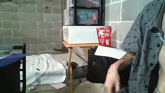 Snapshot of daddywithakink420 chatting on 10, 9, 2025 daddywithakink420 online show from 10, 9, 2025