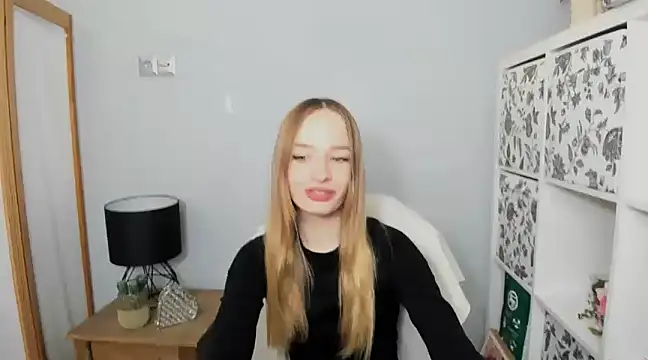 Snapshot of LilaGold chatting on 3, 1, 2025 LilaGold online show from 3, 1, 2025