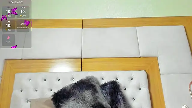 Selenecollins online show from 3, 11, 2025