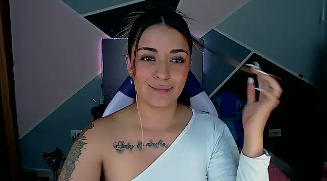 Samanta james19 online show from 6, 12, 2024