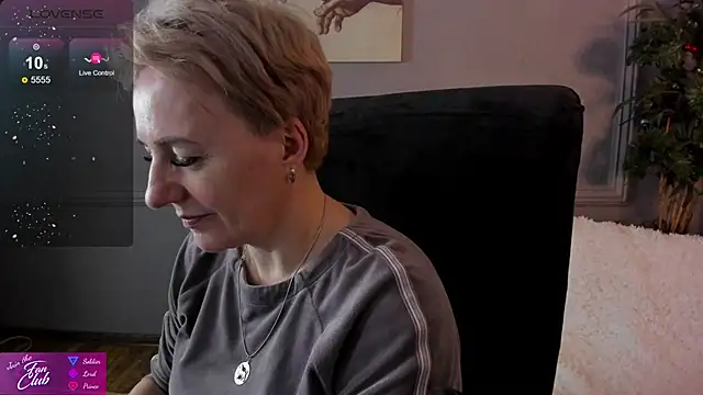 Nika Smit online show from 15, 12, 2024