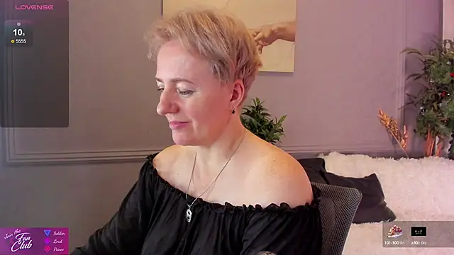 Nika Smit online show from 4, 1, 2025